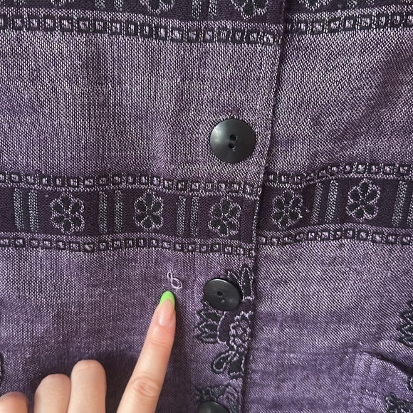 SAG HARBOUR | Vintage Purple Button-Up Shirt with Black Embroidery - Picture 8 of 12